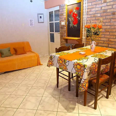 Radmila 977 Apartment