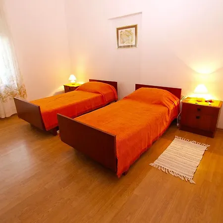 Radmila 977 Apartment
