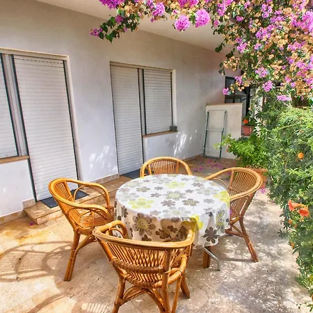 Apartment Radmila 977 Medulin